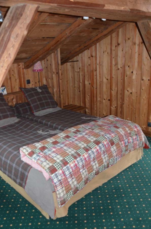 Chambre D'Hotes La Ferme D'En Bas Bed and Breakfast Samoëns Buitenkant foto